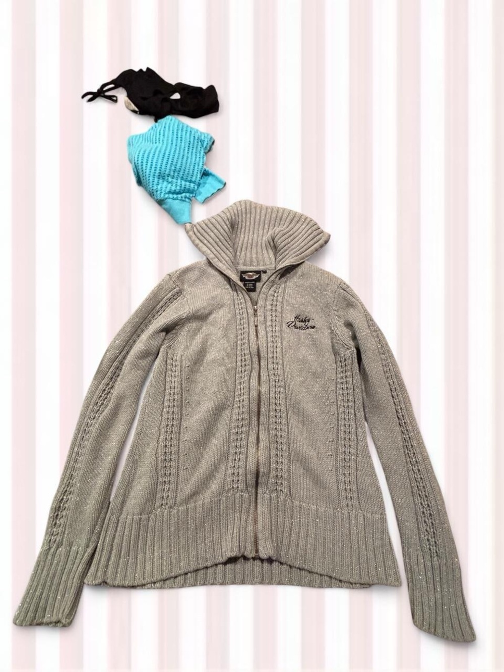 2000s Harley Davidson Women's Light Gray Zip-Up Hooded Cable Knit Sweater
